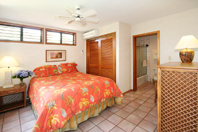 Bedroom with queen size bed